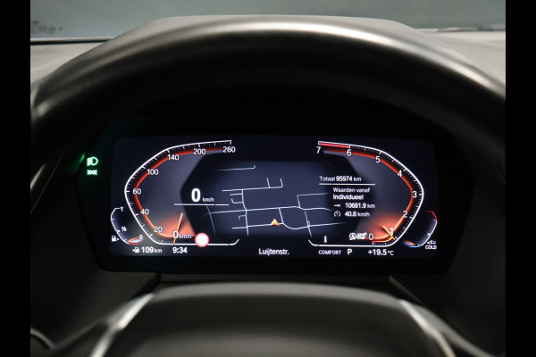 BMW 1-serie 118i Sportline [APPLE CARPLAY, ANDROID AUTO, LED DIMLICHT, CRUISE CONTROL, SPORTSTOELEN, PARKEERSENSOR, NIEUWSTAAT]