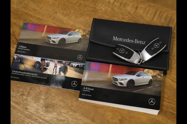 Mercedes-Benz A-Klasse 160 Sport Business Solution [WIDESCREEN, APPLE CARPLAY, ANDROID AUTO, STOELVERWARMING, CAMERA, SPORTSTOELEN, NIEUWSTAAT]
