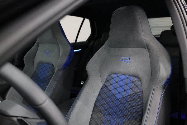 Volkswagen Golf 2.0 TSI R 4Motion 320+PK AKRAPOVIC/IQ+LED/VIRTUAL/PANO/LEER+S.VERWARMING/19" LMV/LINE/ACC/12 MND GARANTIE! Volkswagen Golf 2.0 TSI R 4Motion 320+PK AKRAPOVIC/IQ+LED/VIRTUAL/PANO/LEER+S.VERWARMING/19" LMV/LINE/ACC/12 MND GARANTIE!