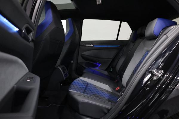 Volkswagen Golf 2.0 TSI R 4Motion 320+PK AKRAPOVIC/IQ+LED/VIRTUAL/PANO/LEER+S.VERWARMING/19" LMV/LINE/ACC/12 MND GARANTIE! Volkswagen Golf 2.0 TSI R 4Motion 320+PK AKRAPOVIC/IQ+LED/VIRTUAL/PANO/LEER+S.VERWARMING/19" LMV/LINE/ACC/12 MND GARANTIE!