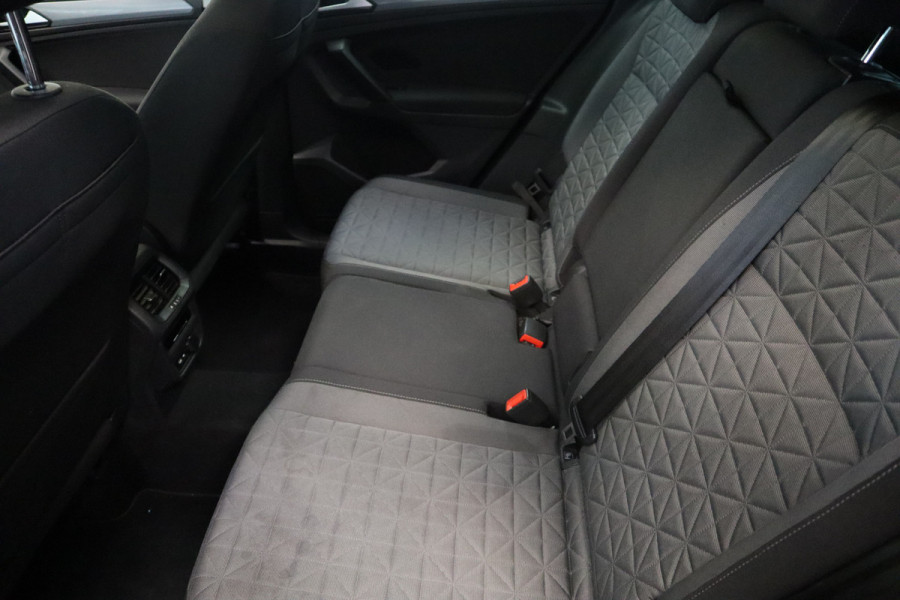 Volkswagen Tiguan 1.5 TSI Life Business ACC Climate Panoramadak PDC Keyless NAP