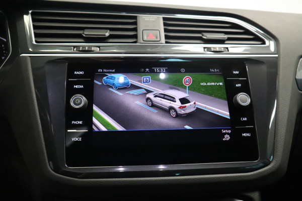 Volkswagen Tiguan 1.5 TSI Life Business ACC Climate Panoramadak PDC Keyless NAP
