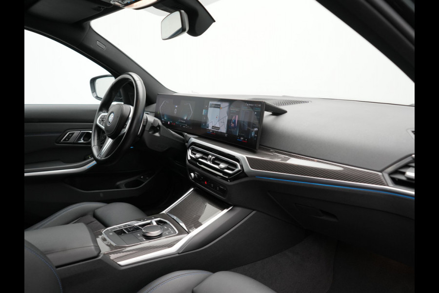 BMW 3 Serie Touring 330e M Sport Facelift Model Plug In Hybrid 292pk Dealer O.H PHEV | Widescreen Navi | Adaptive Cruise | Alcantara Sportstoelen Memory & Verwarmd | Camera | Sfeerverlichting | Apple Carplay | Blis | Keyless | DAB |