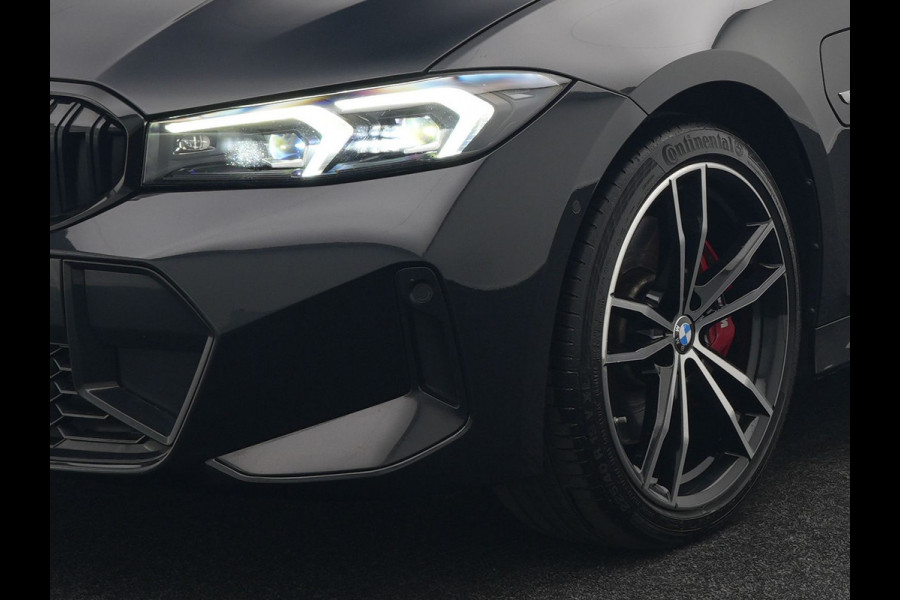 BMW 3 Serie Touring 330e M Sport Facelift Model Plug In Hybrid 292pk Dealer O.H PHEV | Widescreen Navi | Adaptive Cruise | Alcantara Sportstoelen Memory & Verwarmd | Camera | Sfeerverlichting | Apple Carplay | Blis | Keyless | DAB |
