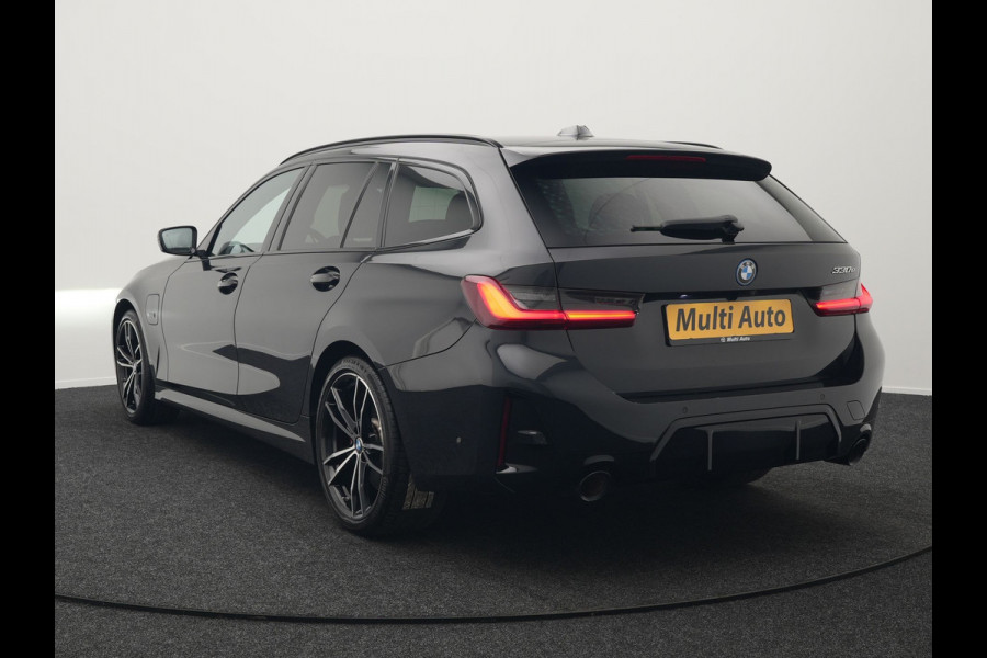 BMW 3 Serie Touring 330e M Sport Facelift Model Plug In Hybrid 292pk Dealer O.H PHEV | Widescreen Navi | Adaptive Cruise | Alcantara Sportstoelen Memory & Verwarmd | Camera | Sfeerverlichting | Apple Carplay | Blis | Keyless | DAB |