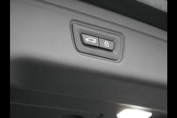 BMW 3 Serie Touring 330e M Sport Facelift Model Plug In Hybrid 292pk Dealer O.H PHEV | Widescreen Navi | Adaptive Cruise | Alcantara Sportstoelen Memory & Verwarmd | Camera | Sfeerverlichting | Apple Carplay | Blis | Keyless | DAB |