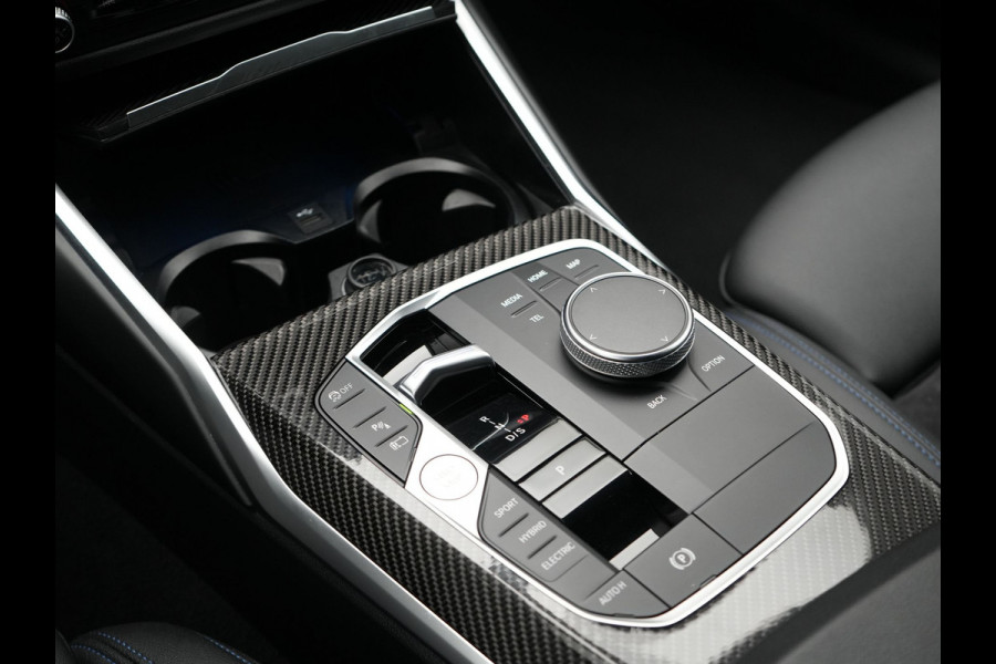 BMW 3 Serie Touring 330e M Sport Facelift Model Plug In Hybrid 292pk Dealer O.H PHEV | Widescreen Navi | Adaptive Cruise | Alcantara Sportstoelen Memory & Verwarmd | Camera | Sfeerverlichting | Apple Carplay | Blis | Keyless | DAB |