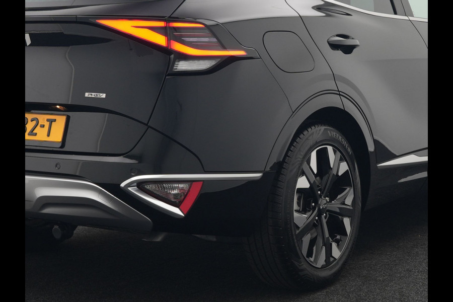 Kia Sportage 1.6 T-GDi AWD Dynamic Plus Line Plug In Hybrid 265pk Dealer O.H PHEV | Trekhaak Afneembaar | Panodak | Adaptive Cruise | Apple Carplay | Camera | Lederen Sportstoelen Vewarmd | Blis | Navigatie | Virtual | DAB |