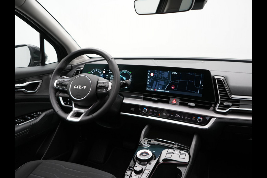 Kia Sportage 1.6 T-GDi AWD Dynamic Plus Line Plug In Hybrid 265pk Dealer O.H PHEV | Trekhaak Afneembaar | Panodak | Adaptive Cruise | Apple Carplay | Camera | Lederen Sportstoelen Vewarmd | Blis | Navigatie | Virtual | DAB |