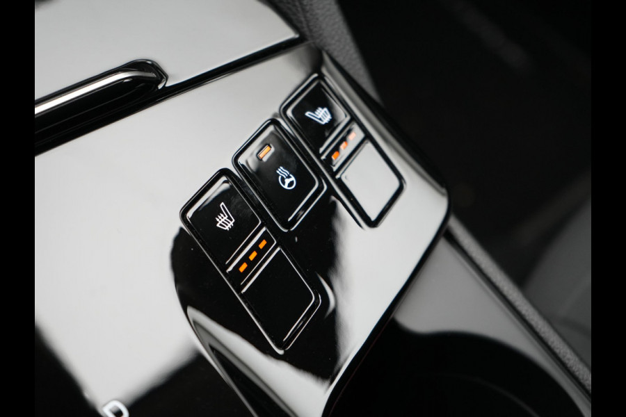Kia Sportage 1.6 T-GDi AWD Dynamic Plus Line Plug In Hybrid 265pk Dealer O.H PHEV | Trekhaak Afneembaar | Panodak | Adaptive Cruise | Apple Carplay | Camera | Lederen Sportstoelen Vewarmd | Blis | Navigatie | Virtual | DAB |