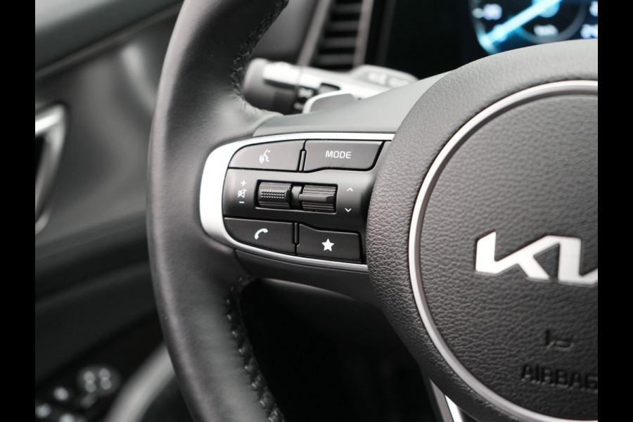 Kia Sportage 1.6 T-GDi AWD Dynamic Plus Line Plug In Hybrid 265pk Dealer O.H PHEV | Trekhaak Afneembaar | Panodak | Adaptive Cruise | Apple Carplay | Camera | Lederen Sportstoelen Vewarmd | Blis | Navigatie | Virtual | DAB |