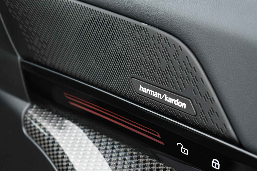 BMW 5 Serie Touring 520i M-Sport Pano Trekh ACC 360 H/K HUD 21inch Stoelventilatie