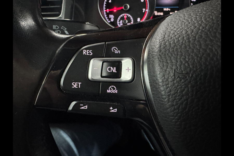Volkswagen Golf 1.0 TSI Highline Business R AUTOMAAT CLIMAAT CONTROL MULTI STUUR CARPLAY