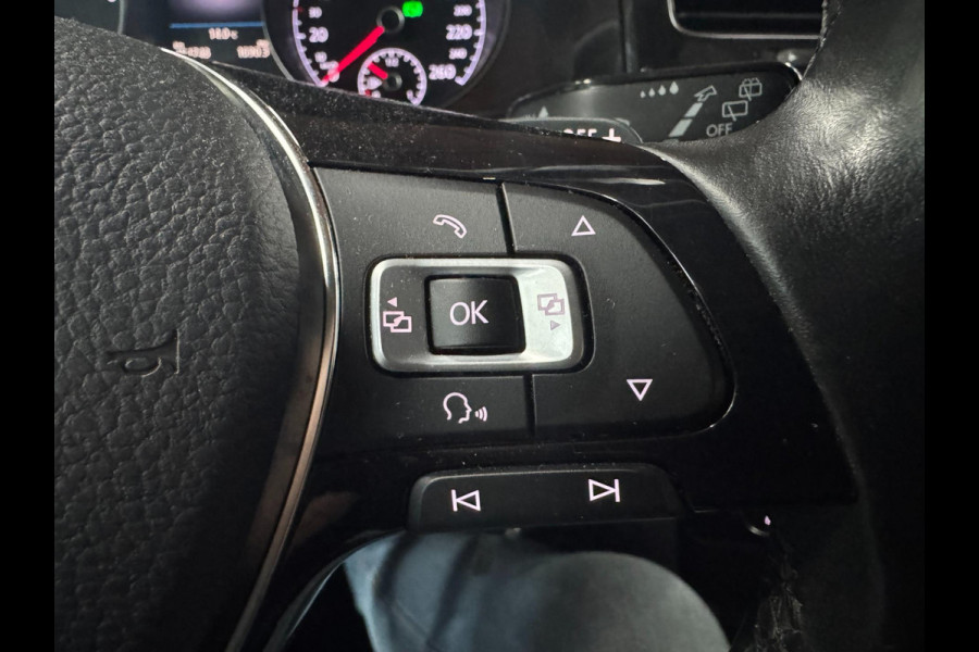 Volkswagen Golf 1.0 TSI Highline Business R AUTOMAAT CLIMAAT CONTROL MULTI STUUR CARPLAY