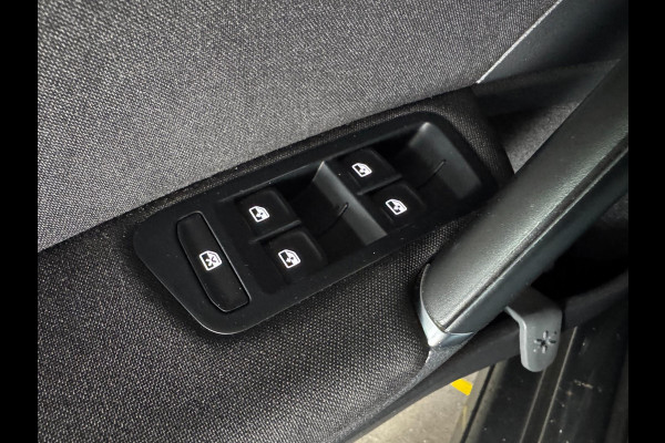 Volkswagen Golf 1.0 TSI Highline Business R AUTOMAAT CLIMAAT CONTROL MULTI STUUR CARPLAY