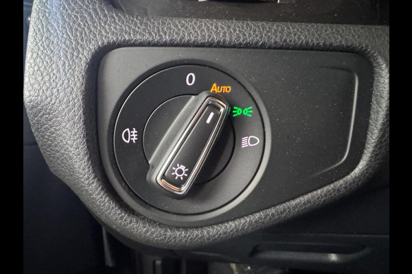 Volkswagen Golf 1.0 TSI Highline Business R AUTOMAAT CLIMAAT CONTROL MULTI STUUR CARPLAY