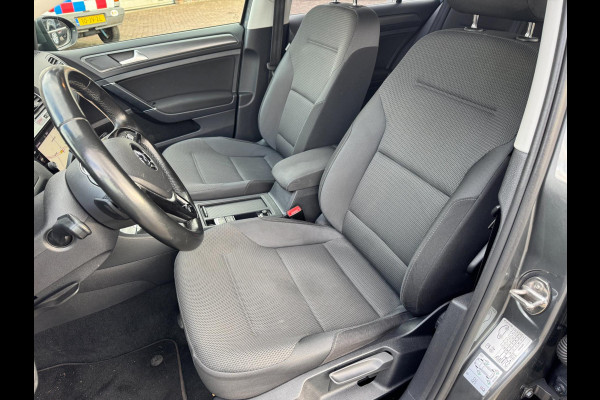Volkswagen Golf 1.0 TSI Highline Business R AUTOMAAT CLIMAAT CONTROL MULTI STUUR CARPLAY