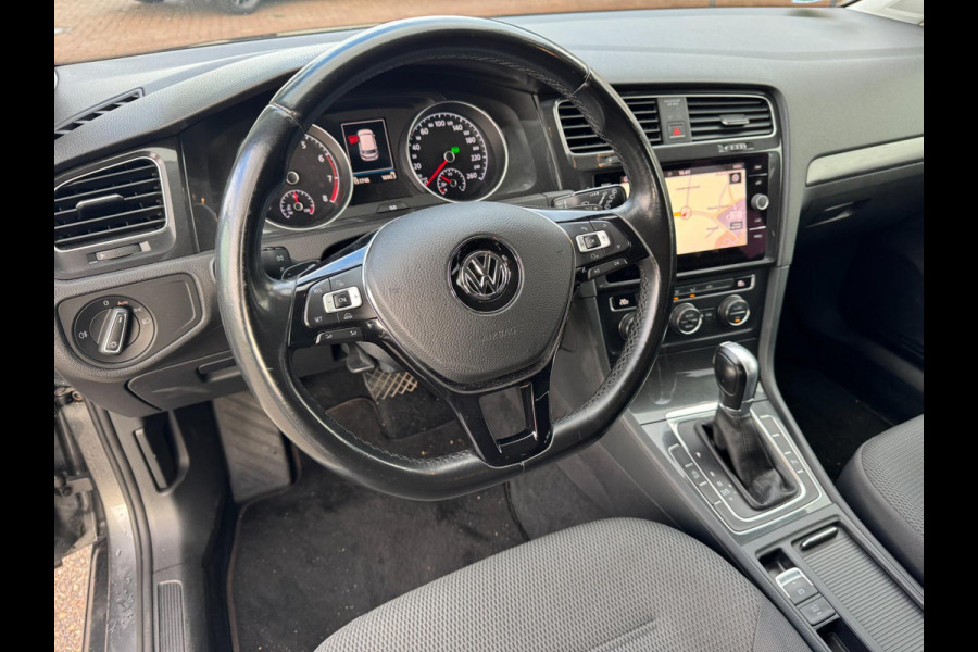 Volkswagen Golf 1.0 TSI Highline Business R AUTOMAAT CLIMAAT CONTROL MULTI STUUR CARPLAY