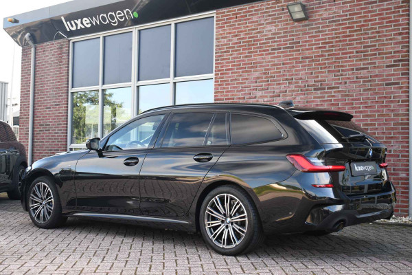 BMW 3 Serie Touring 330e M-Sport Pano HUD El-zetels laser-LED Camera