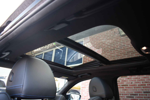 BMW 3 Serie Touring 330e M-Sport Pano HUD El-zetels laser-LED Camera