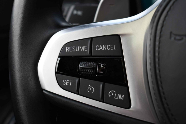 BMW 3 Serie Touring 330e M-Sport Pano HUD El-zetels laser-LED Camera