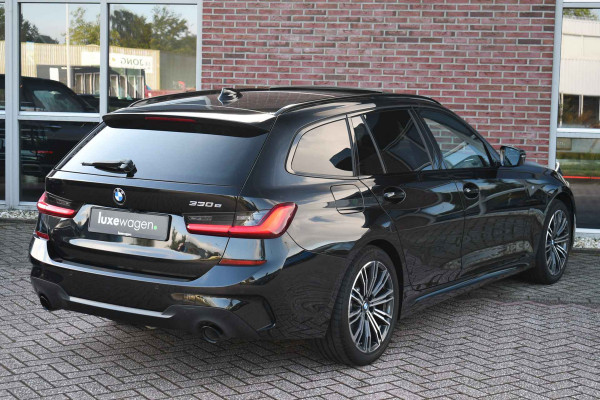 BMW 3 Serie Touring 330e M-Sport Pano HUD El-zetels laser-LED Camera