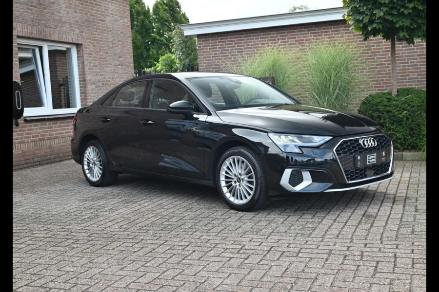 Audi A3 Limousine 30 TFSI Business Edition 110 PK Aut. Adaptive Virtual Keyless Stoelverwarming 17''