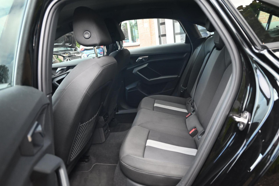 Audi A3 Limousine 30 TFSI Business Edition 110 PK Aut. Adaptive Virtual Keyless Stoelverwarming 17''