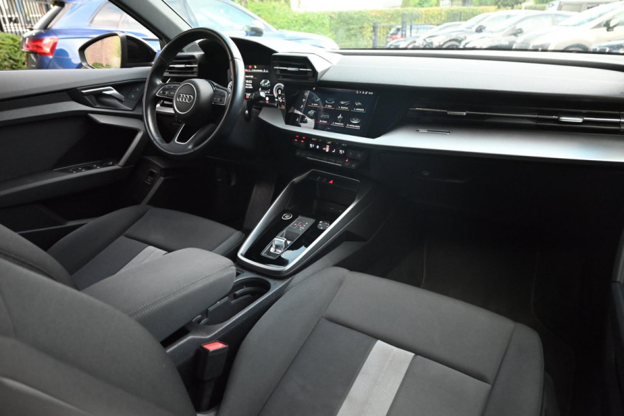Audi A3 Limousine 30 TFSI Business Edition 110 PK Aut. Adaptive Virtual Keyless Stoelverwarming 17''