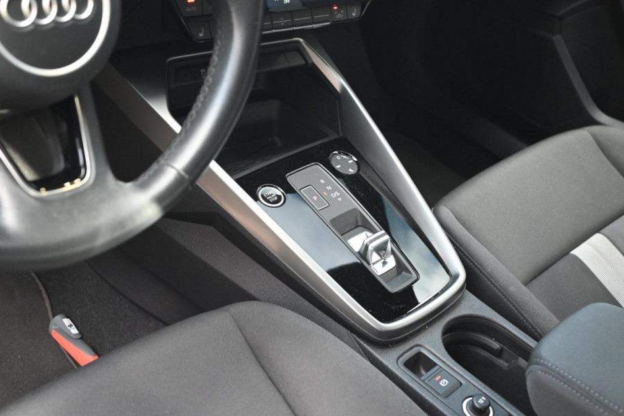 Audi A3 Limousine 30 TFSI Business Edition 110 PK Aut. Adaptive Virtual Keyless Stoelverwarming 17''