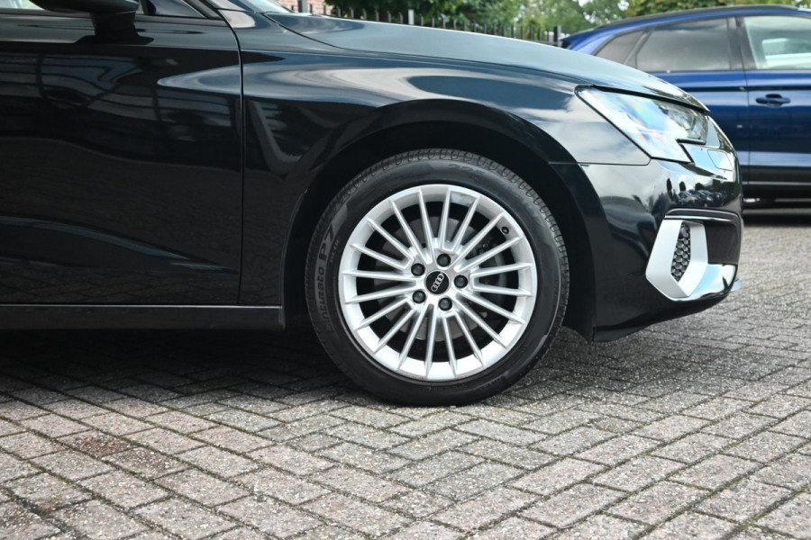 Audi A3 Limousine 30 TFSI Business Edition 110 PK Aut. Adaptive Virtual Keyless Stoelverwarming 17''