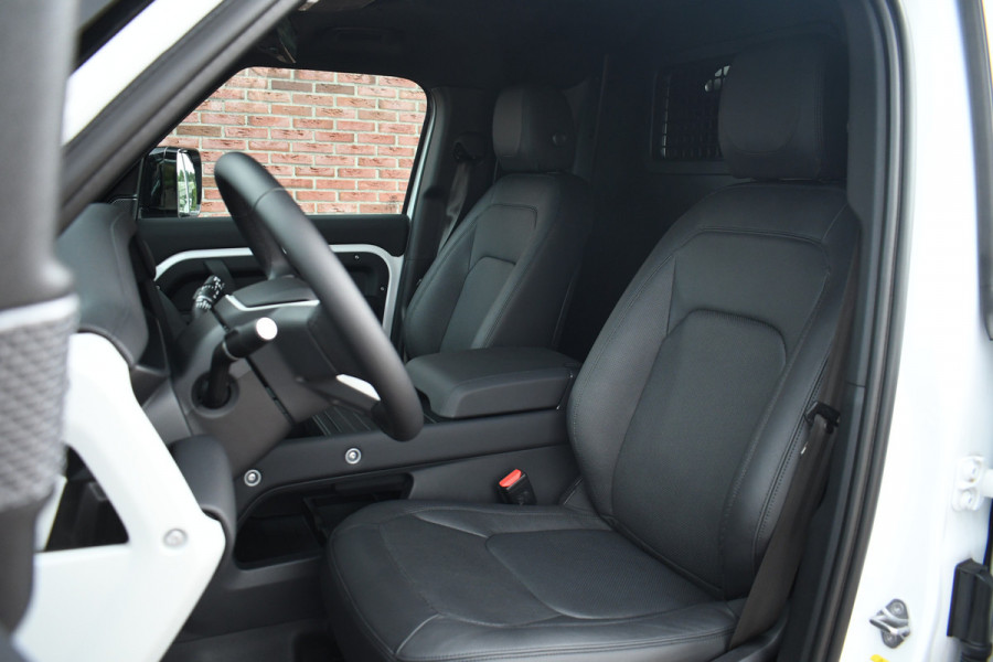 Land Rover Defender 110 3.0 D250 Luchtv Trekh ACC 22inch Yulong-grey BPM-vrij