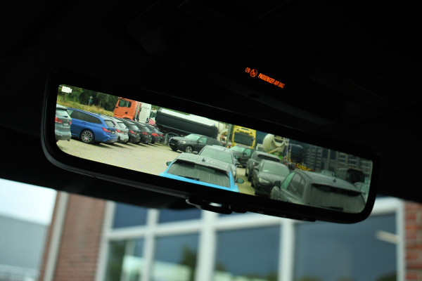 Land Rover Defender 110 3.0 D250 Luchtv Trekh ACC 22inch Yulong-grey BPM-vrij