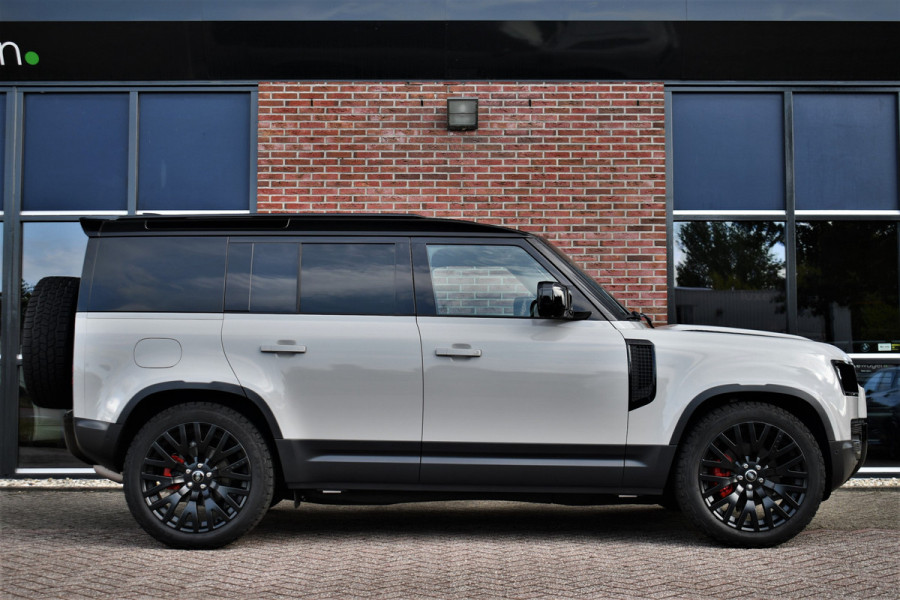 Land Rover Defender 110 3.0 D250 Luchtv Trekh ACC 22inch Yulong-grey BPM-vrij