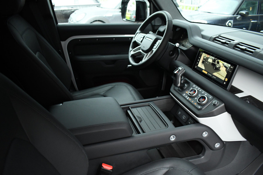 Land Rover Defender 110 3.0 D250 Luchtv Trekh ACC 22inch Yulong-grey BPM-vrij
