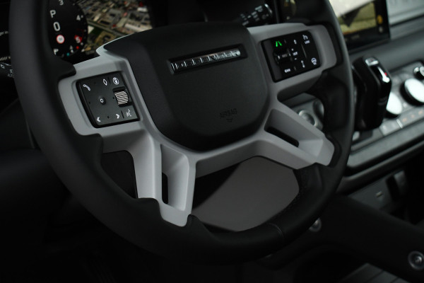 Land Rover Defender 110 3.0 D250 Luchtv Trekh ACC 22inch Yulong-grey BPM-vrij