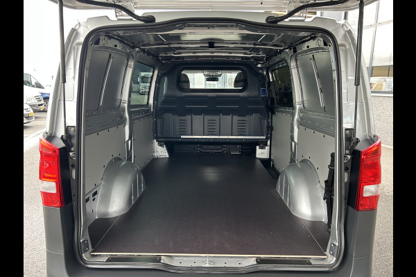 Mercedes-Benz Vito 116 CDI Lang / Automaat / Distronic / Navigatie / Camera / Parkeersensoren / Cruise control / Airco