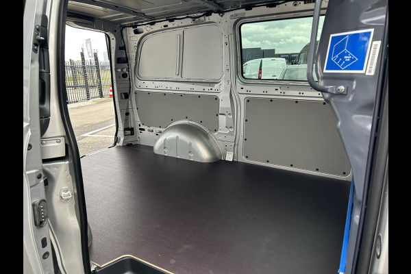 Mercedes-Benz Vito 116 CDI Lang / Automaat / Distronic / Navigatie / Camera / Parkeersensoren / Cruise control / Airco