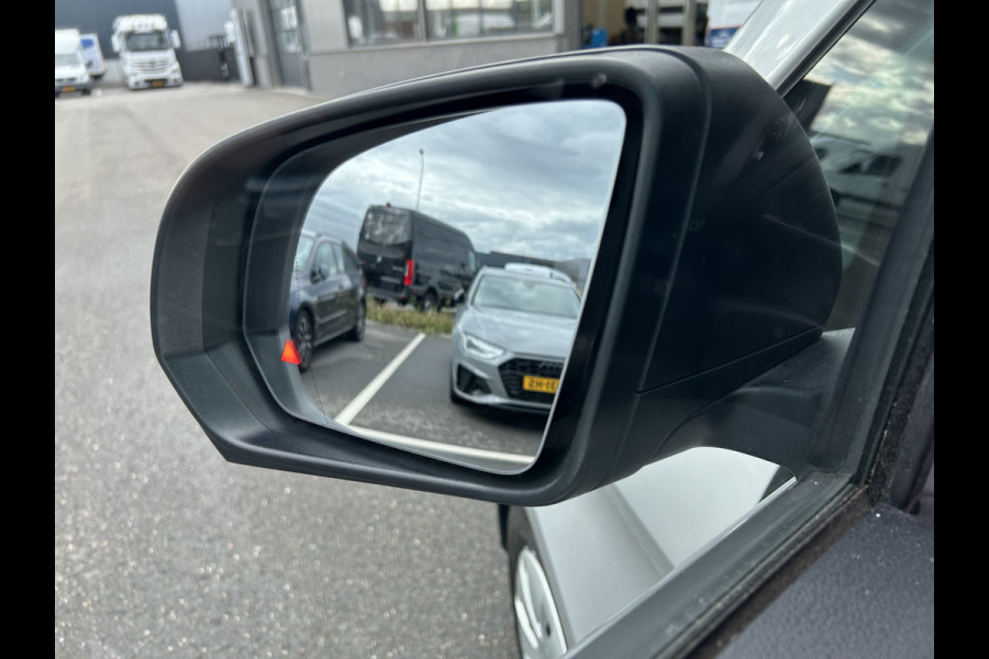 Mercedes-Benz Vito 116 CDI Lang / Automaat / Distronic / Navigatie / Camera / Parkeersensoren / Cruise control / Airco