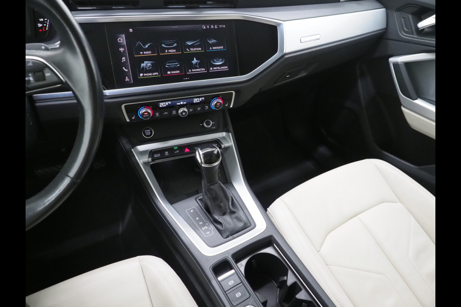 Audi Q3 45 TFSI e edition | Panoramadak | Leder | Keyless | Carplay | Dodehoekdetectie