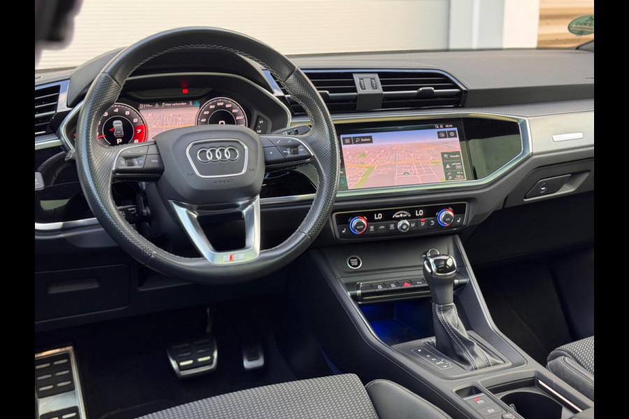 Audi Q3 35 TFSI S edition Pano/Sfeer/Camera/Blindspot