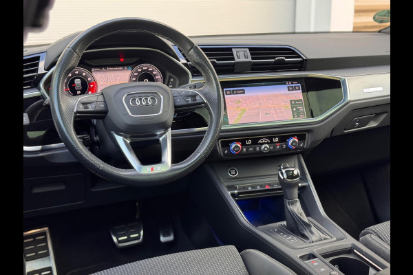 Audi Q3 35 TFSI S edition Pano/Sfeer/Camera/Blindspot