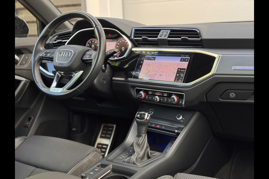 Audi Q3 35 TFSI S edition Pano/Sfeer/Camera/Blindspot