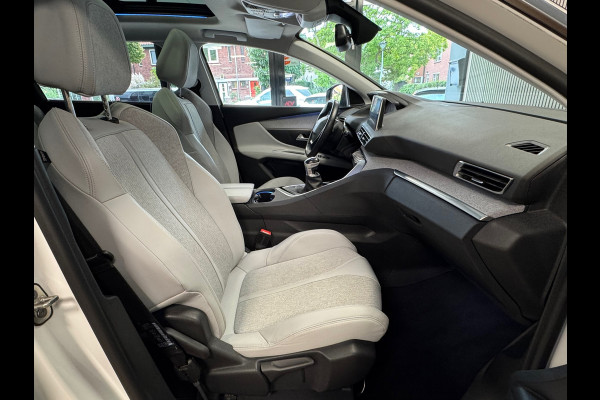 Peugeot 5008 1.2 PureTech Allure 7P. DEALER ONDERHOUDEN PANO CRUISE CONTROL CAMERA APPLE CARPLAY DODEHOEK
