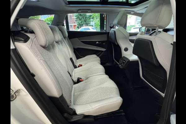 Peugeot 5008 1.2 PureTech Allure 7P. DEALER ONDERHOUDEN PANO CRUISE CONTROL CAMERA APPLE CARPLAY DODEHOEK