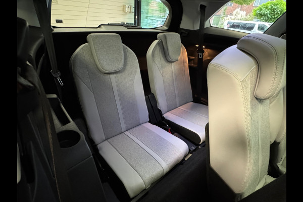 Peugeot 5008 1.2 PureTech Allure 7P. DEALER ONDERHOUDEN PANO CRUISE CONTROL CAMERA APPLE CARPLAY DODEHOEK