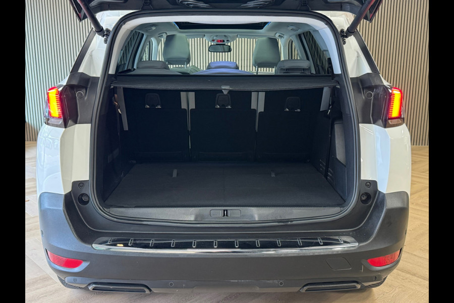 Peugeot 5008 1.2 PureTech Allure 7P. DEALER ONDERHOUDEN PANO CRUISE CONTROL CAMERA APPLE CARPLAY DODEHOEK