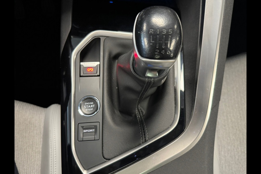 Peugeot 5008 1.2 PureTech Allure 7P. DEALER ONDERHOUDEN PANO CRUISE CONTROL CAMERA APPLE CARPLAY DODEHOEK