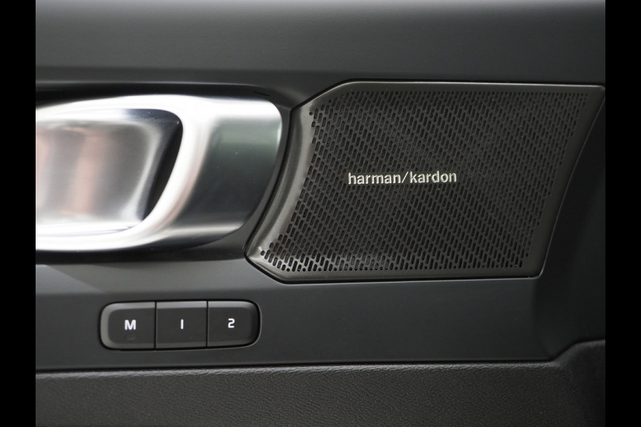 Volvo XC40 1.5 T5 262pk! Recharge Ultimate | Panoramadak | Pilot Assist | Harman/Kardon | 360 | Keyless | Carplay