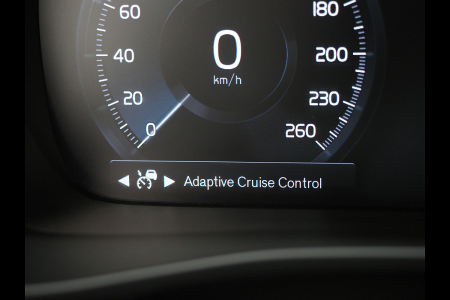 Volvo XC40 1.5 T5 262pk! Recharge Ultimate | Panoramadak | Pilot Assist | Harman/Kardon | 360 | Keyless | Carplay